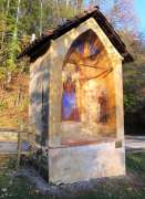 Callabiana pilone votivo Madonna Oropa presso frazione Nelva  Wikipedia.jpg